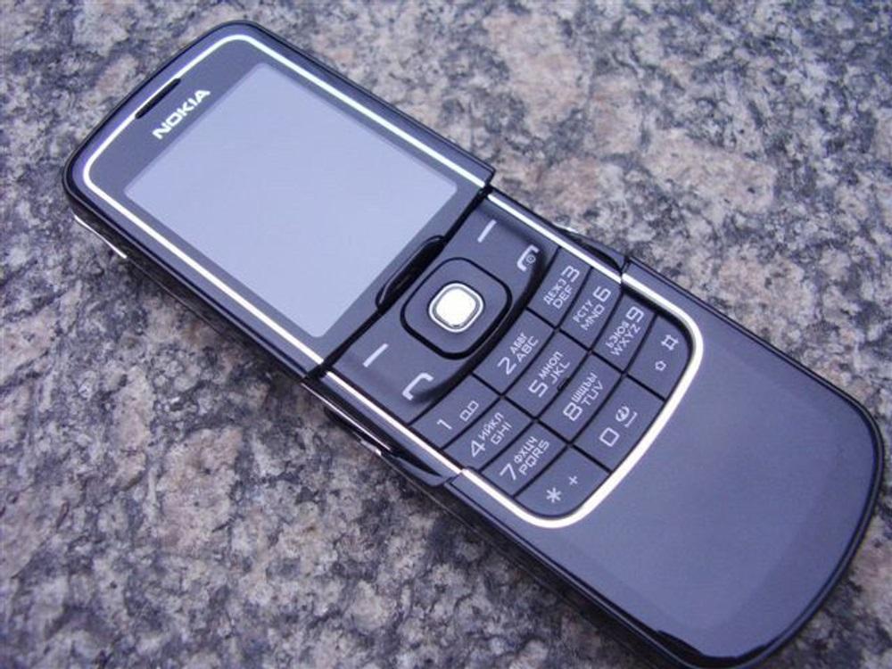 Nokia 8600 Luna Батырхана Шукенова