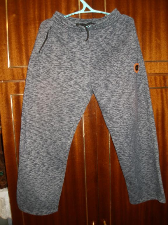 Брюки спортивные .Размер 50-52.Рост 2.