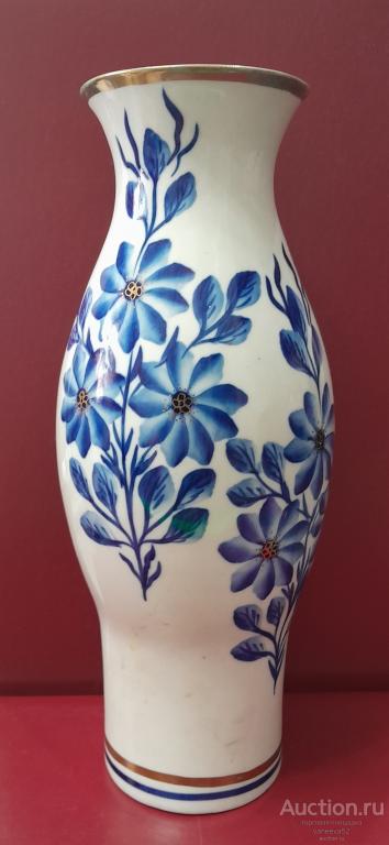 Фарфоровая ваза "Цветы". Кисловодск. 1960-е. Высота 25 см.