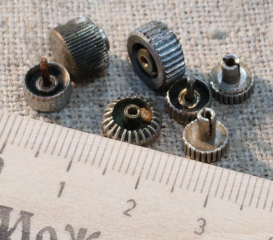 Запчасти к часам, головки - крутилки, СССР.