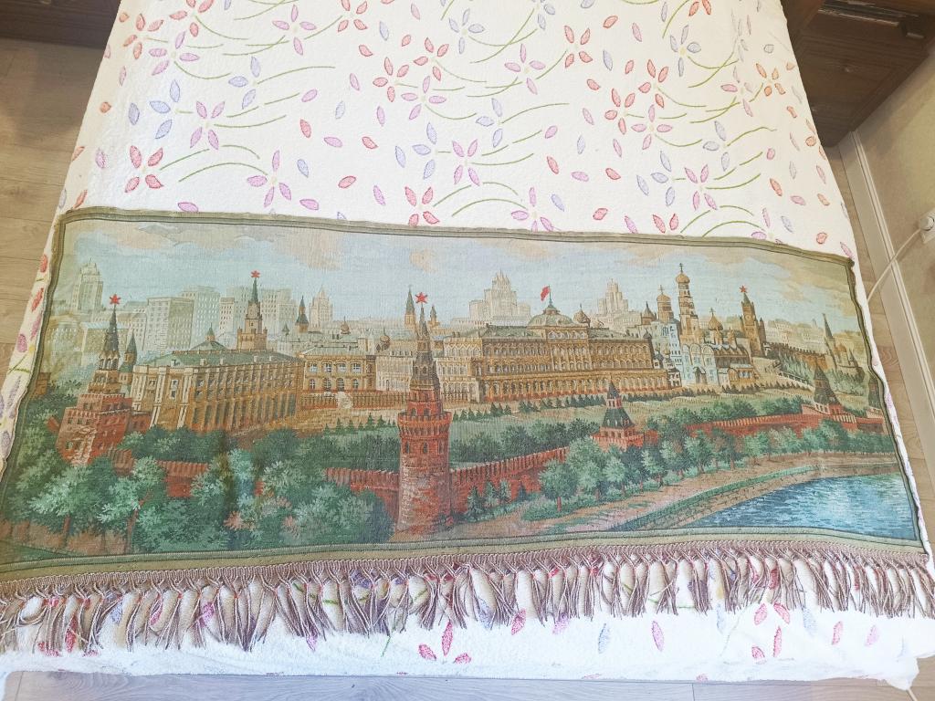 Винтажный гобеленовый коврик. Сюжет - Москва. Кремль.158см*65см(косички+10см )