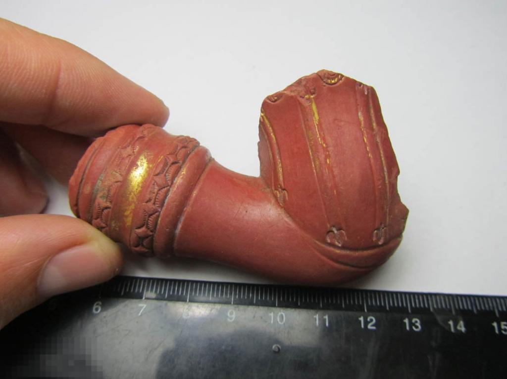 Трубка глиняная с остатками позолоты