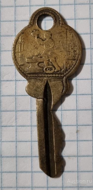 Редкий латунный бронзовый ключ молотобоец кузнец 1920-е годы