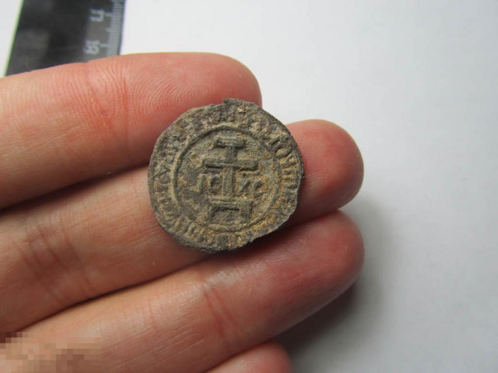 Иконка средневековая с Голгофским крестом