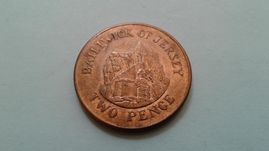 Джерси - коронное владение британской короны.  2 пенса 2012 г.