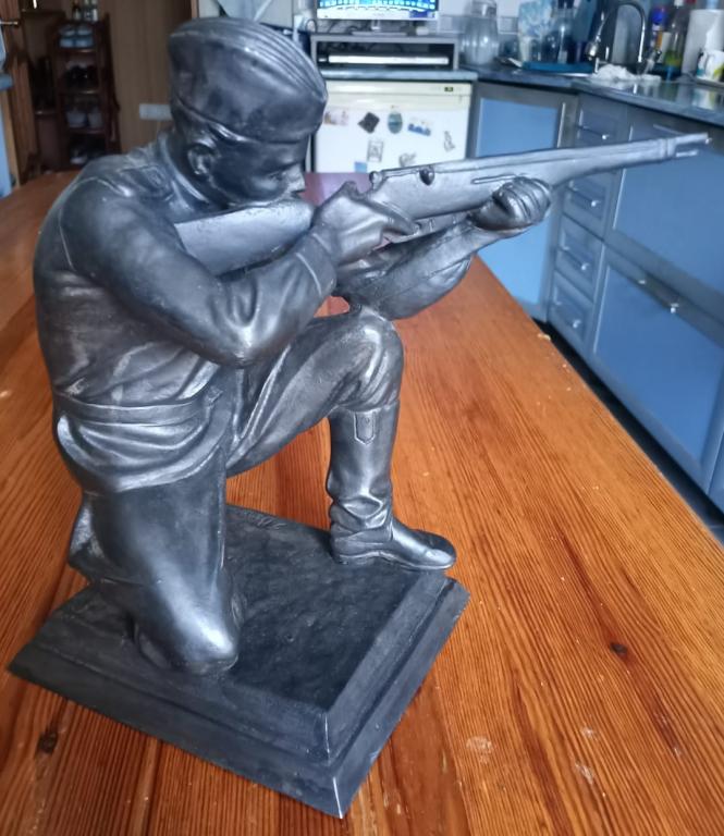 чугунная статуэтка Стрелок, Касли, 1976 год