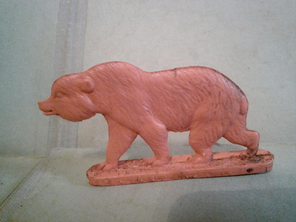 Игрушка.Фигурка.Медведь.Колкий пластик.СССР