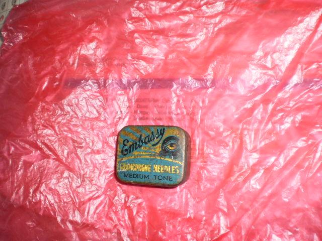 Футляр для игл патефонных Gramophone Needles Embassu Medium Tone England 1910 года