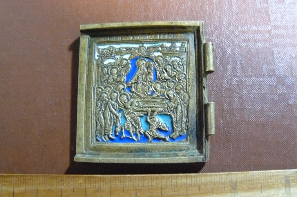 Левая створка от складня. Успение 3 эмали.