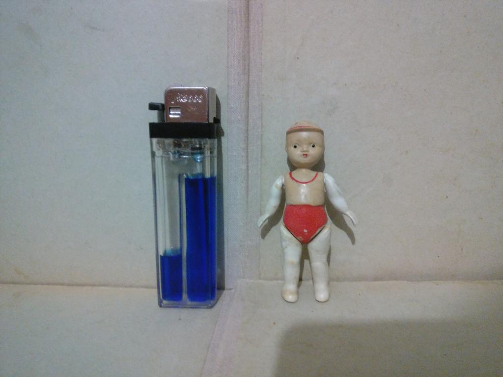 Игрушка.Фигурка.Мальчик в кепке.Колкий пластик.СССР