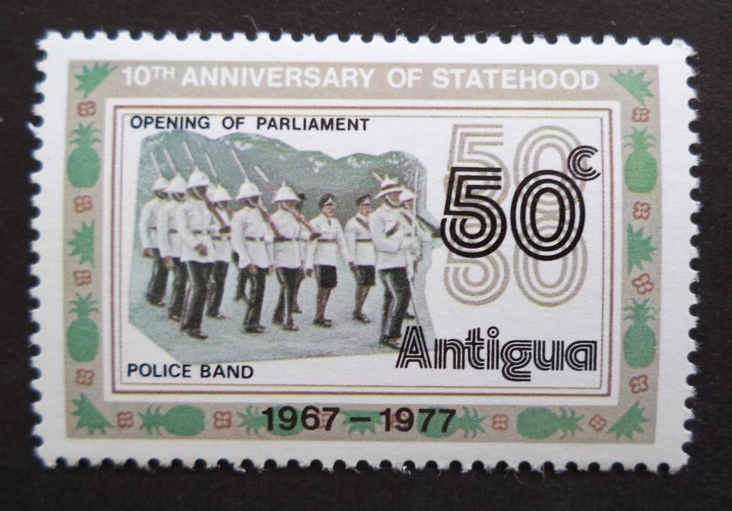Антигуа 1977 г.  10 лет Государственности . Полиция **   л.24