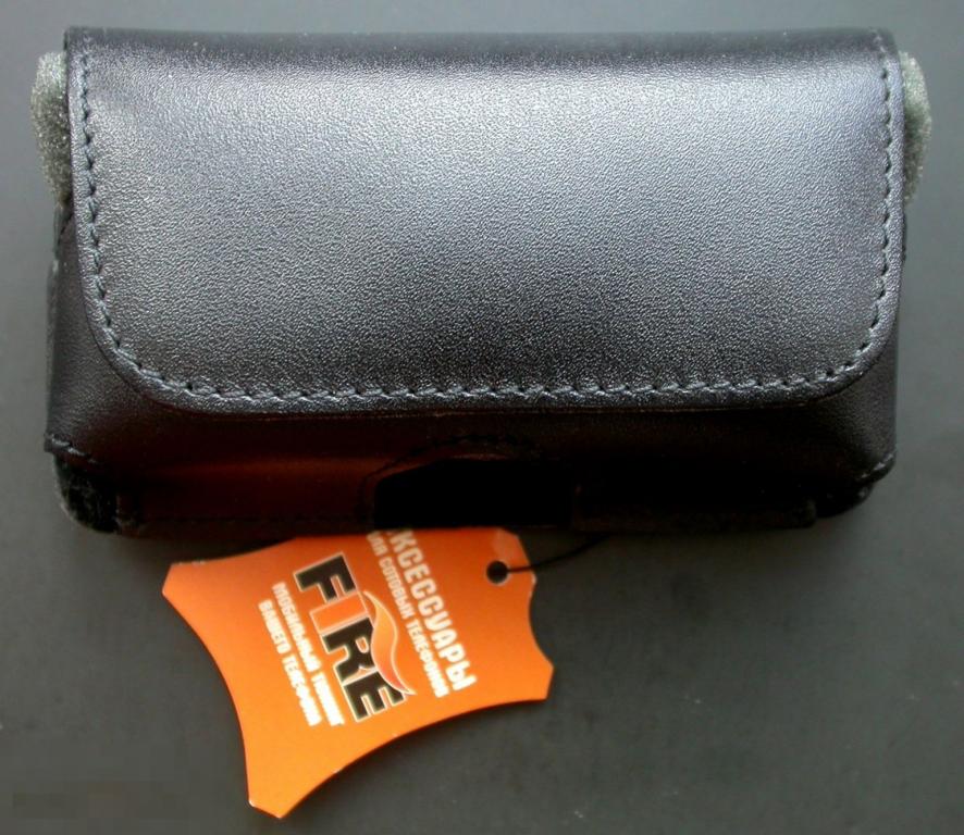 Уже винтаж. "Кожаный" поясной чехол для кнопочного мобильного телефона. Новый.