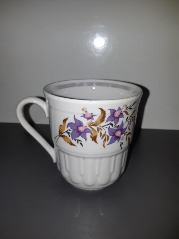 Кружка. Цветы позолота. Клеймо Сумской фарфоровый завод  СССР. 1962 год. 20 век