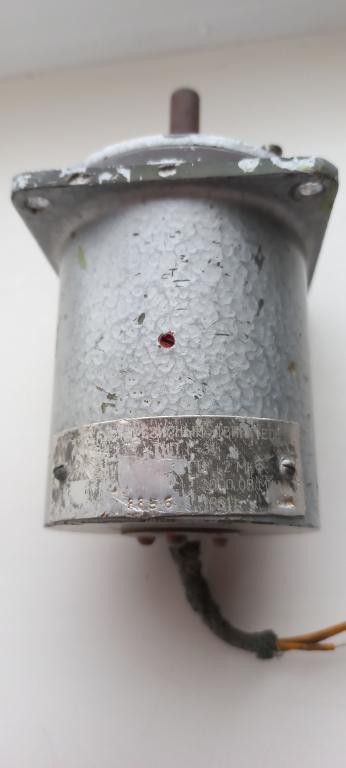 Электродвигатель с техники ВС СССР - 3000 об(мин. 220 Вольт.