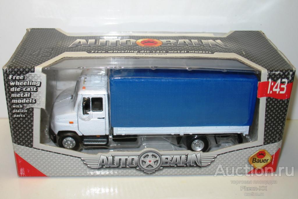 1/43 ЗИЛ-5301 Бычок бортовой белый с синим тентом (Bauer/Autobahn)