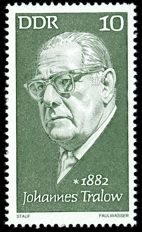 (1972-001) Марка Германия (ГДР) "Йоханнес Тралов" Знаменитости III 