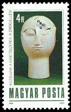 (1988-030) Марка Венгрия "Голова" Борьба с наркоманией II 