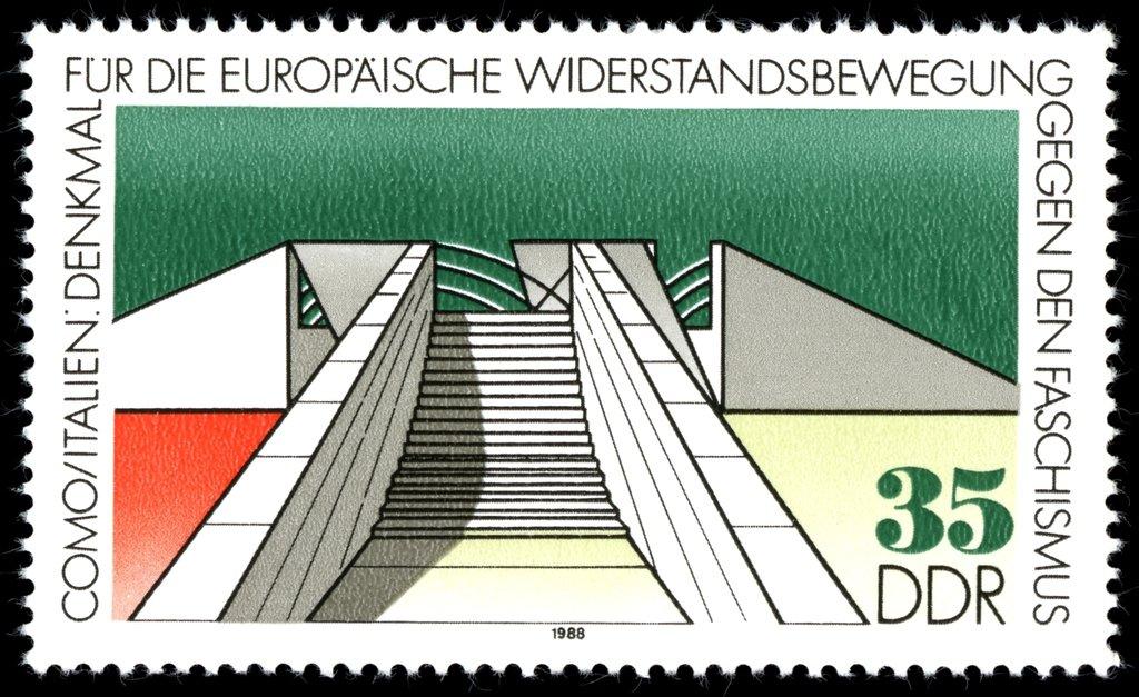 (1988-068) Марка Германия (ГДР) "Сопротивление фашизму" Монументы II 