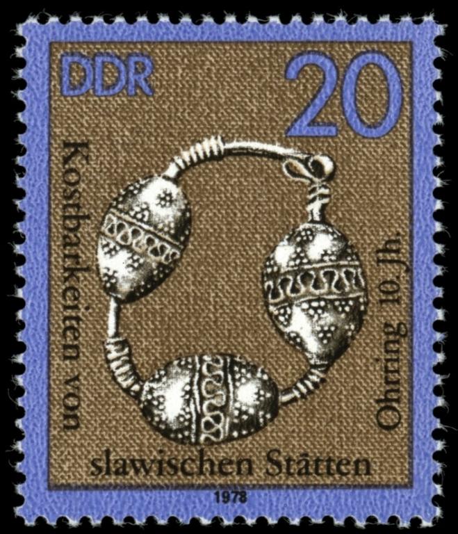 (1978-019) Марка Германия (ГДР) "Серебряная подвеска" Славянское искусство II 