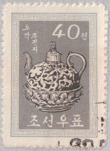 (1962-058) Марка Северная Корея "Чайник" Старинные письменные принадлежности II O