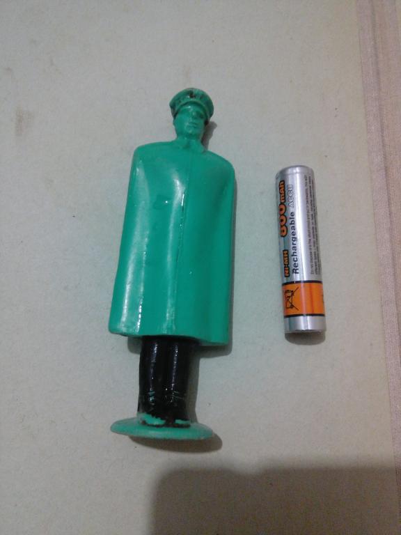 Игрушка.Солдатики.Офицер..Пластик..СССР