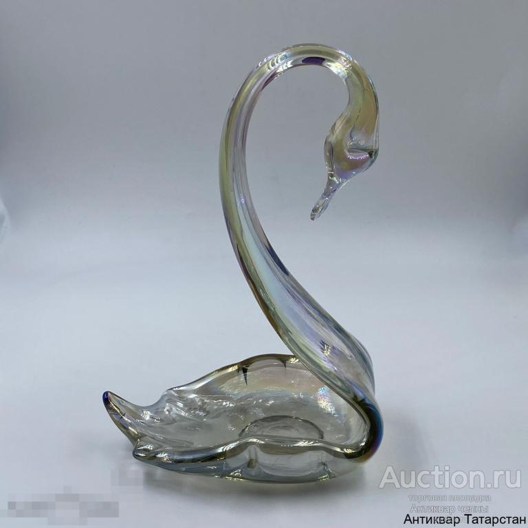 (37974) Салфетница "Лебедь" Цветное стекло, гутная техника, высота 20см Красивая! Винтаж!