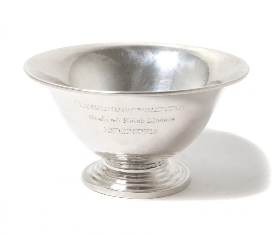 Серебряная ваза или миска.  Швеция, 1919 год
