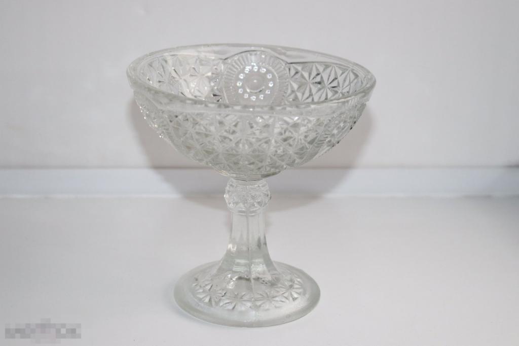 Ваза конфетница на ножке  Сверд 218 Зав