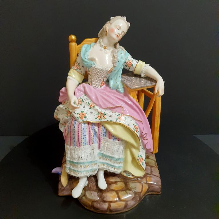 Фарфоровая статуэтка Спящая Луиза, Meissen, 19век