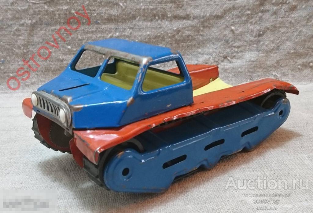 Игрушка, Вездеход тягач ГАЗ. СССР. Без двигателя.