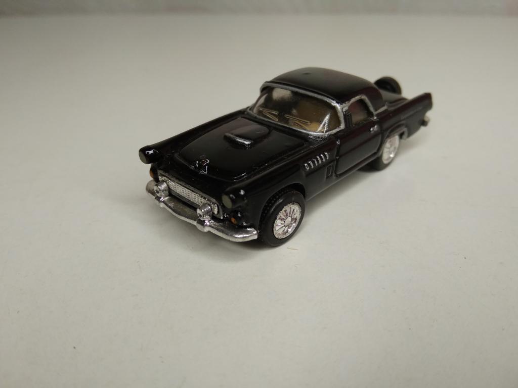 Модель автомобиля 1955 Ford Thunderbird