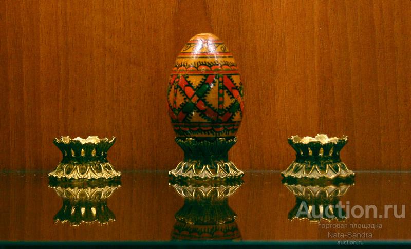 Подставки для шаров и яиц из камня. Бронза.