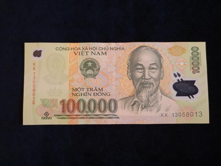 Банкнота Вьетнам 100000 донгов полимер
