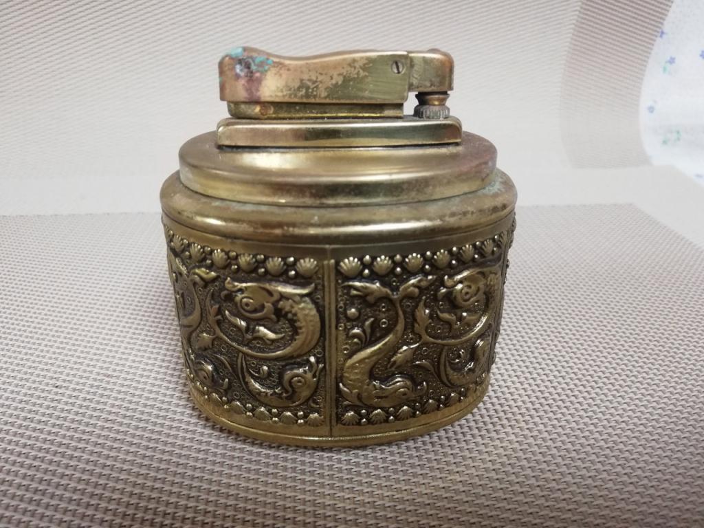 Старинная настольная бензиновая  зажигалка Франция В коллекцию