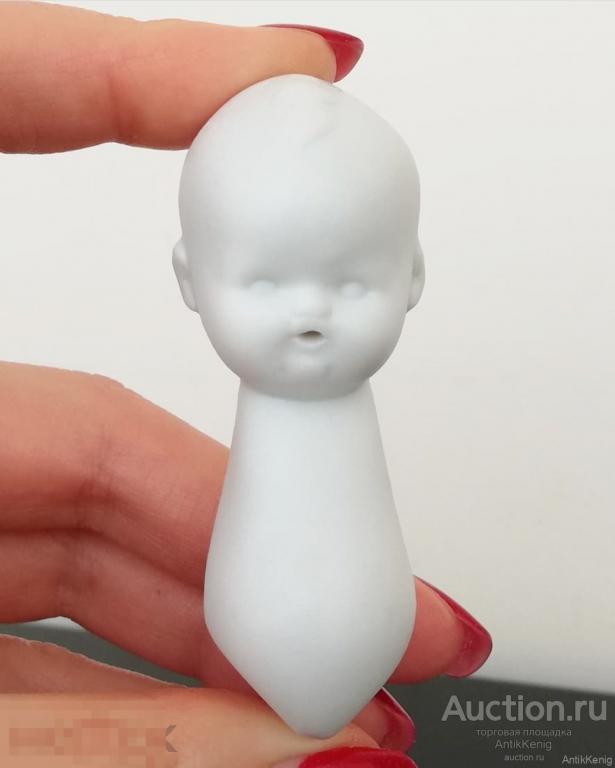 Антикварная фарфоровая Куколка Бисквит  Начало 20 века Германия Высота 7,2 см.