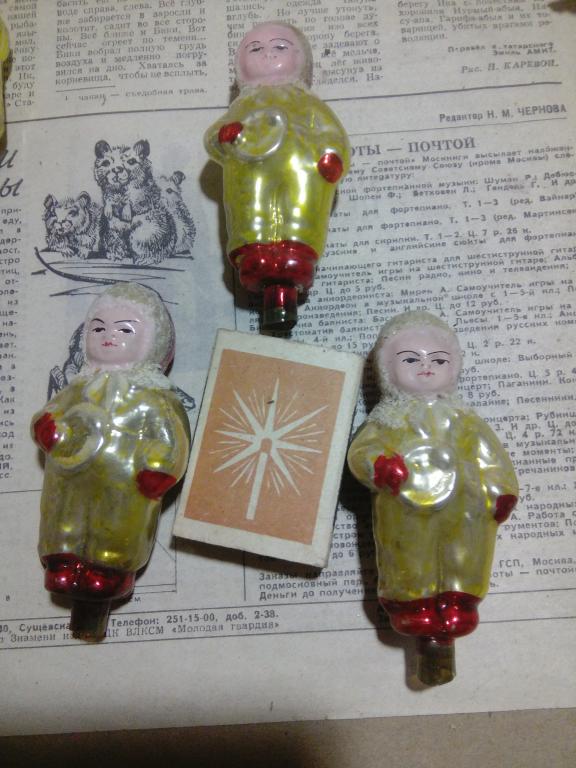 Игрушка ёлочная.Пупс с погремушкой.Стекло.СССР