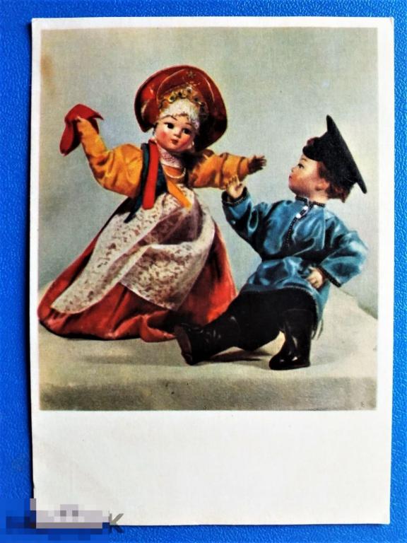 АБ4 Игнатович Куклы в русских народных костюмах Костромской области 1964 г. Чистая