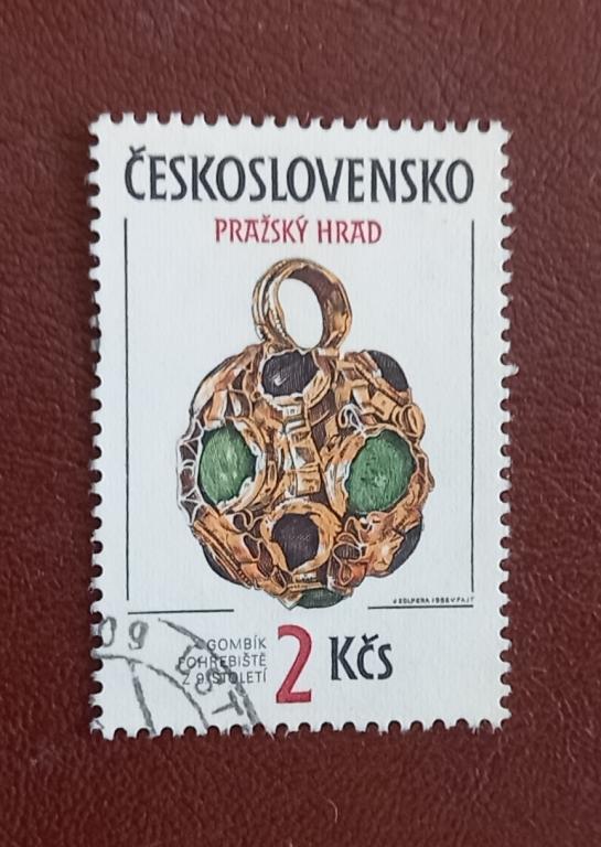 Чехословакия 1986 год Драгоценный погребальный кулон, 9 век. Гаш
