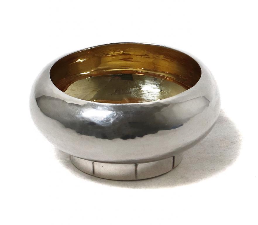 Серебряная солонка.  Англия, 1959 год.