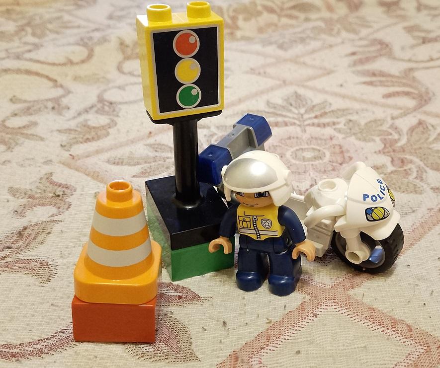Lego duplo 5679 Полицейский мотоцикл (лего дупло)