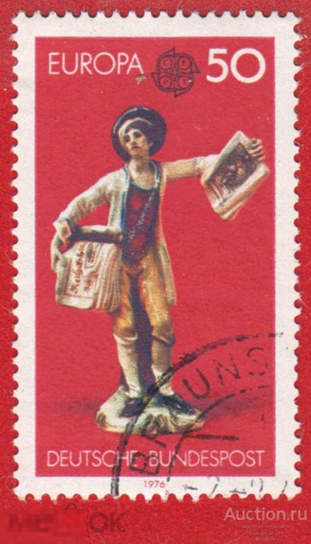 Марка ФРГ 1976 год. Национальный фольклер. Национальная одежда. Почтальон форма. Редкость!