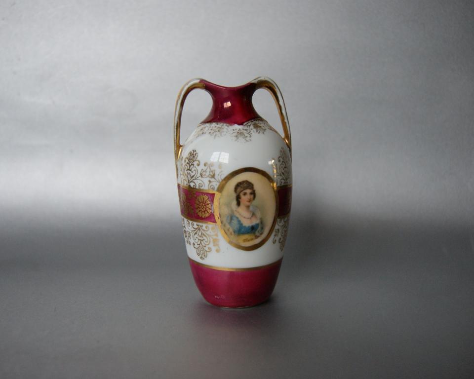 редкая винтажная вазочка Австрия, 19 век