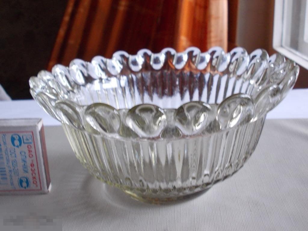 Ваза конфетница салатница сахарница  СССР  стекло