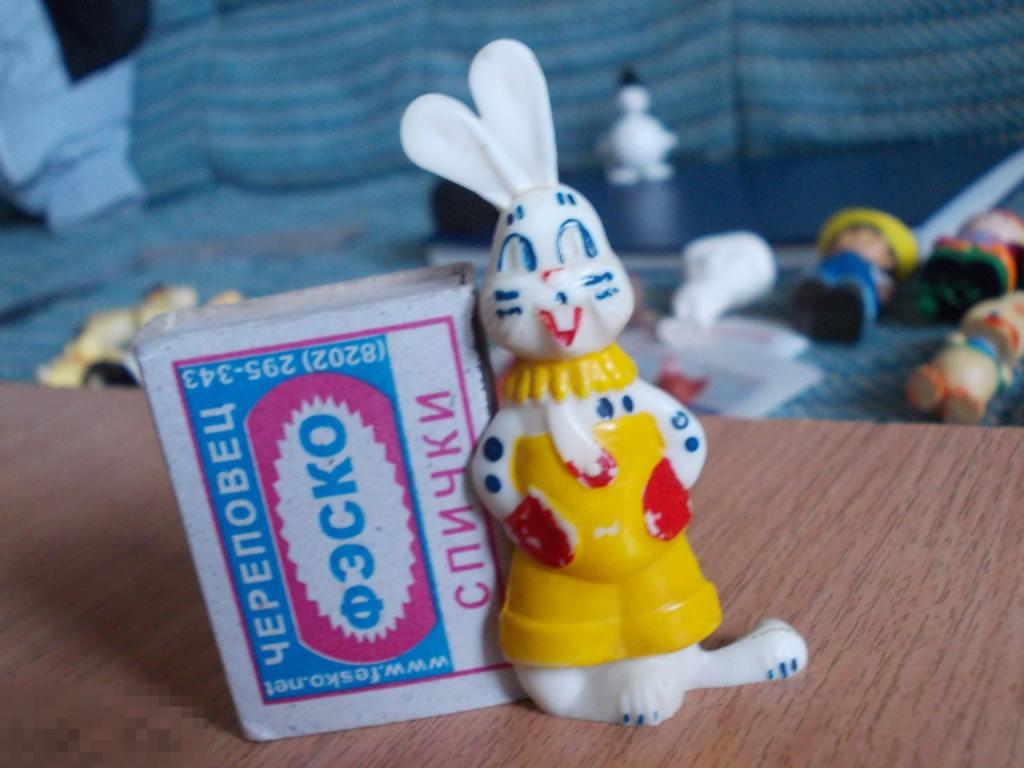 мини игрушка БРАТЕЦ КРОЛИК,  колкий  пластик, клеймо,  из СССР