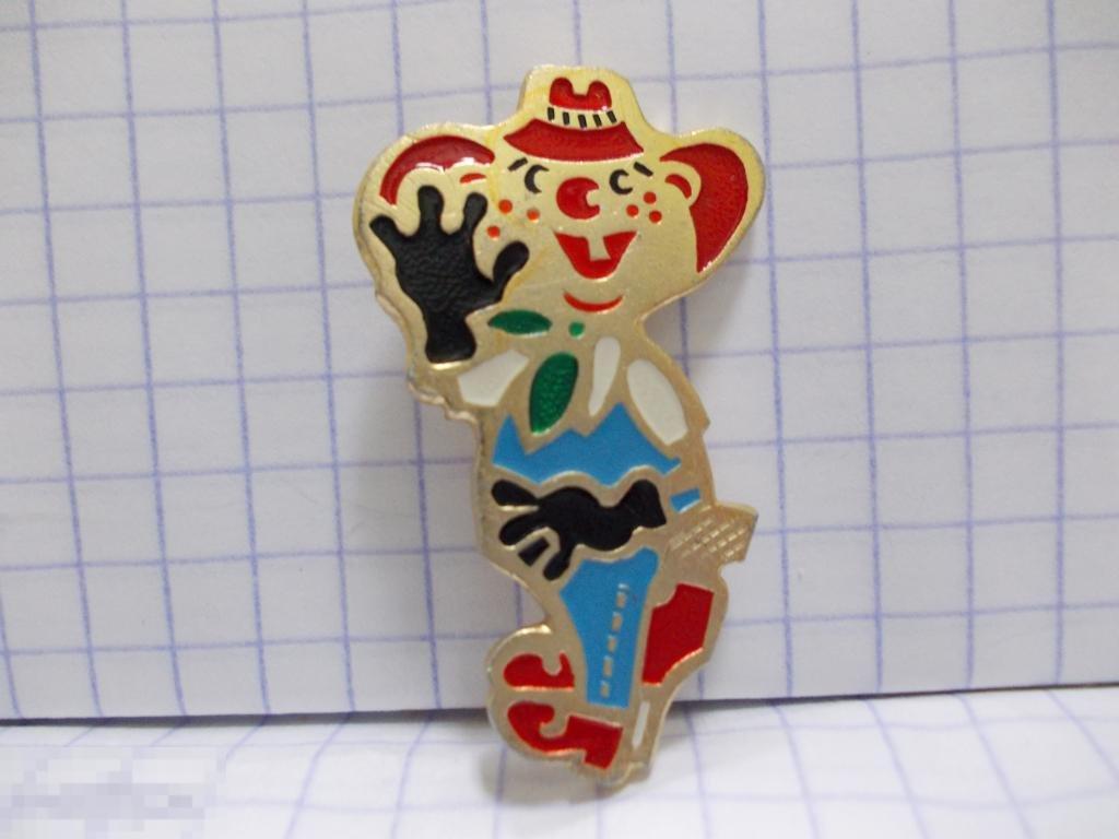 Брошь знак дети Мышонок ковбой наган Винтаж СССР