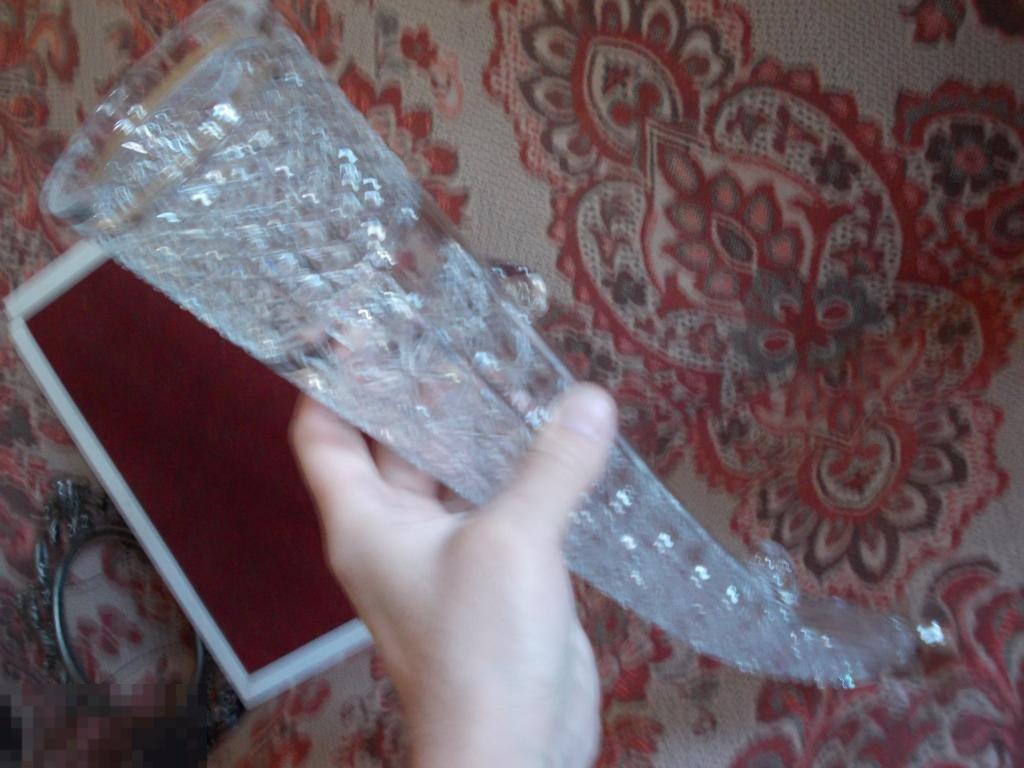 ХРУСТАЛЬНЫЙ ПИВНОЙ  ВИННЫЙ РОГ ВИКИНГА 45 см .