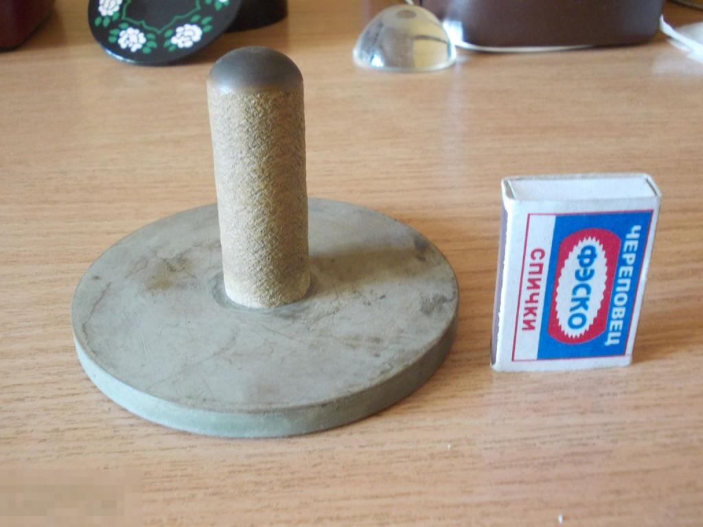 МАССАЖЕР из СССР. ЭБОНИТ. диск эбонитовый, лечение суставов, массаж. Диск Гончарова  (Х)