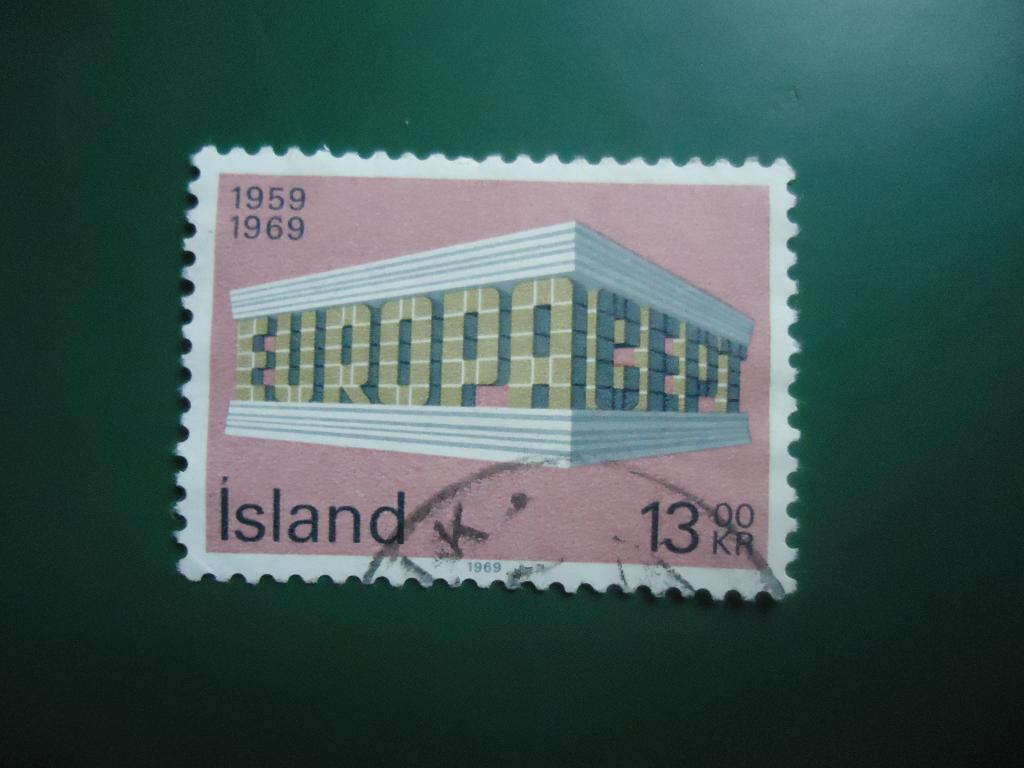 1969 г.  Исландия  гаш. без клея.