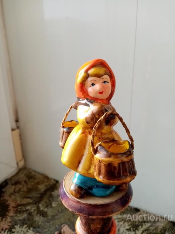 Девочка с коромыслом и вёдрами .Артель.СССР.
