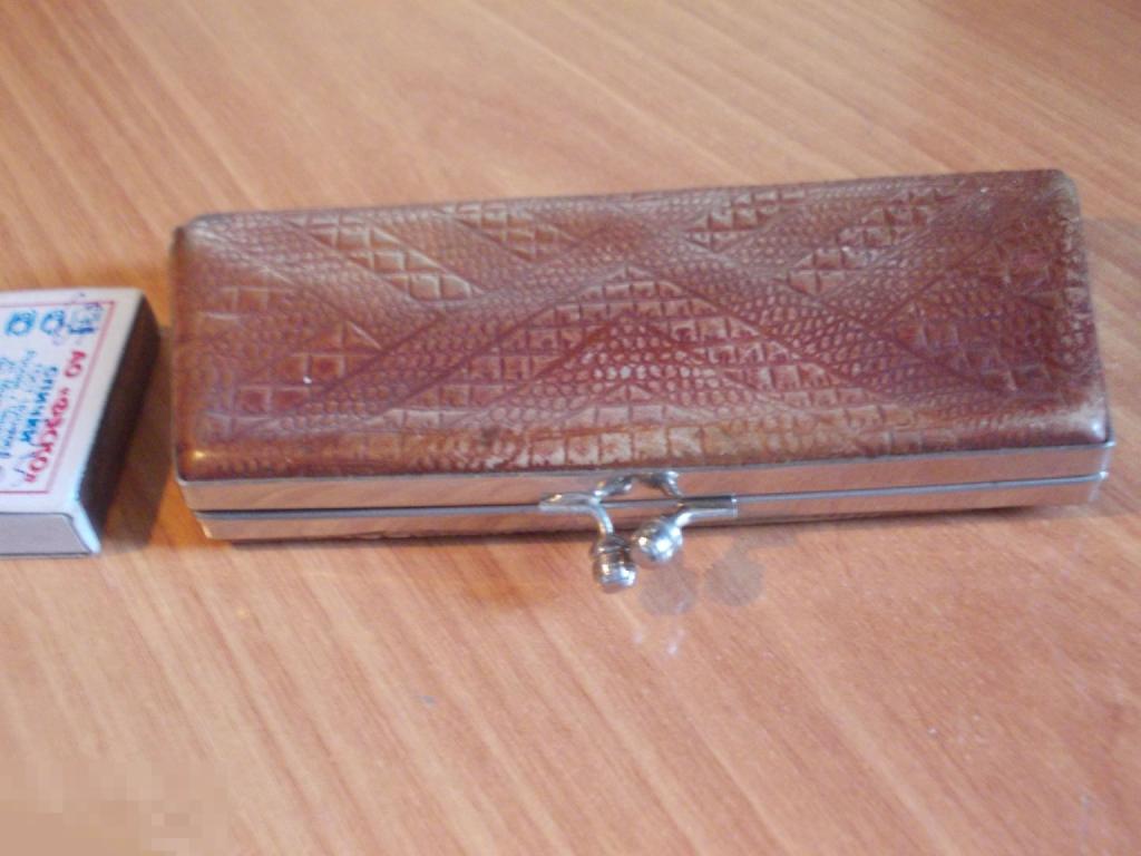 ФУТЛЯР для очков, ОЧЕЧНИК из СССР натуральная КОЖА кожанный ТИСНЕНИЕ чехол (Зст4)